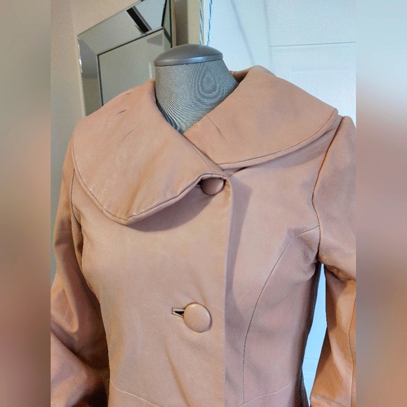 Margaret Godfrey Maxi Butter Cream Leather Jacket - Small - Like New - Picture 4 of 8